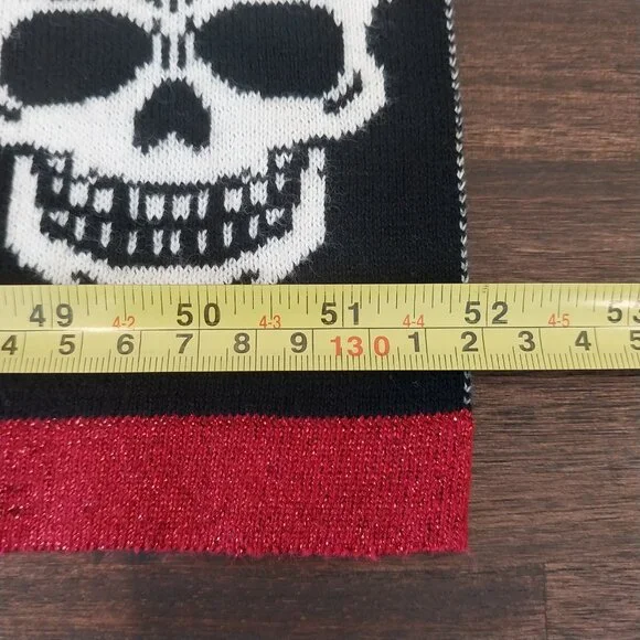 Mortar & Bone Skull Throw Blanket Black White Red Metallic 64" x 52" Reversible - Picture 10 of 12